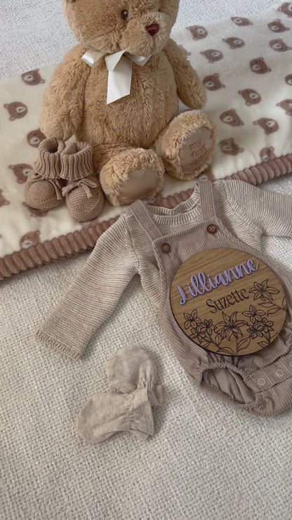 Round Birth Announcement Sign - Floral Lily Theme